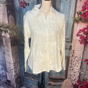 Gold Hawk Clothing Cream Sequin Blouse NWT, size extra small